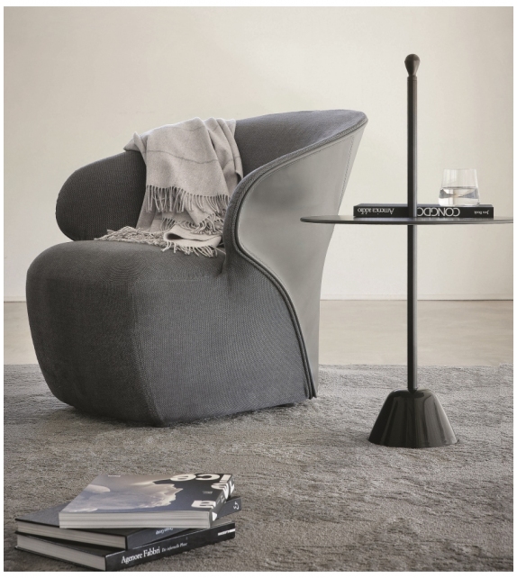 872 Arom Zanotta Petit Fauteuil avec Coque en Cuir