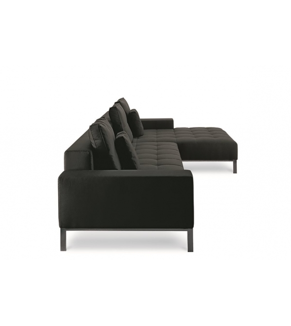 1326 Alfa Zanotta Sofa