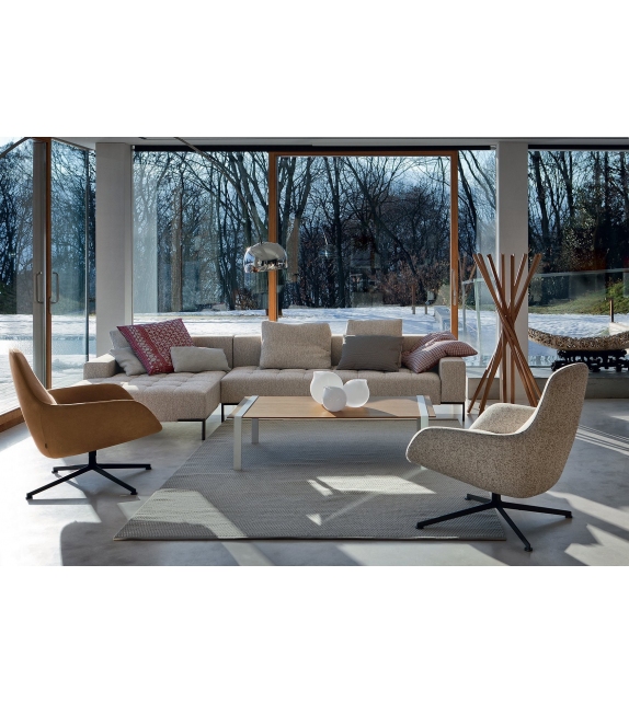 1326 Alfa Zanotta Sofa