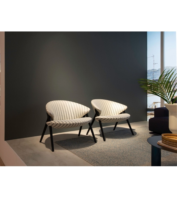 883 Oliva Zanotta Petit Fauteuil