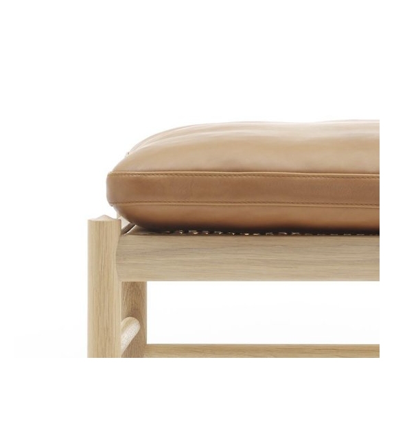 OW149F Colonial Footstool Carl Hansen & Søn