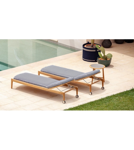 The Secret Garden Poltrona Frau Sunbed