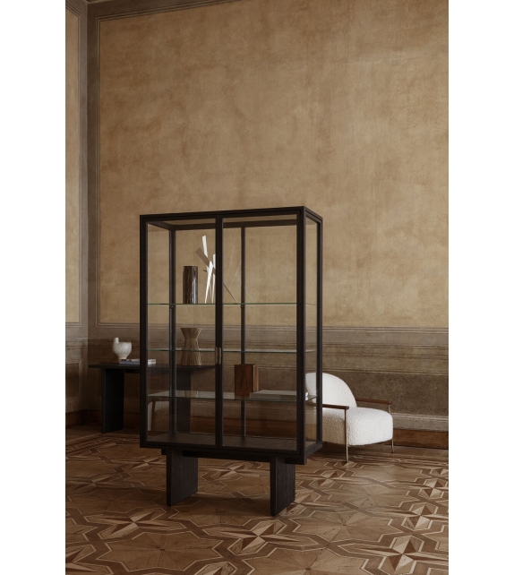 Private Gubi Vitrine
