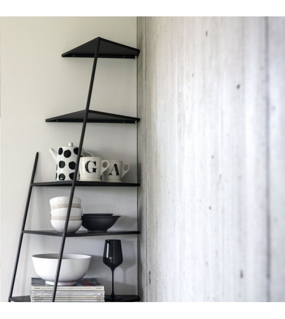 Mamà Mogg Bookshelf