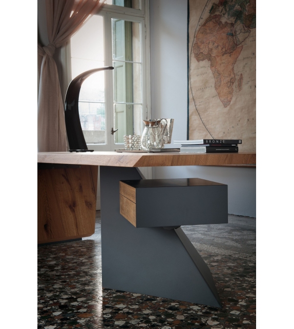 Nasdaq Cattelan Italia Desk