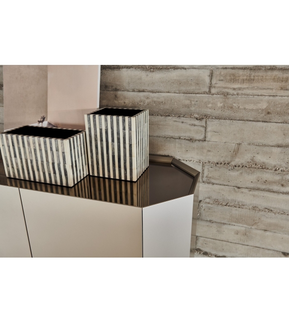 Chelsea Cattelan Italia Madia