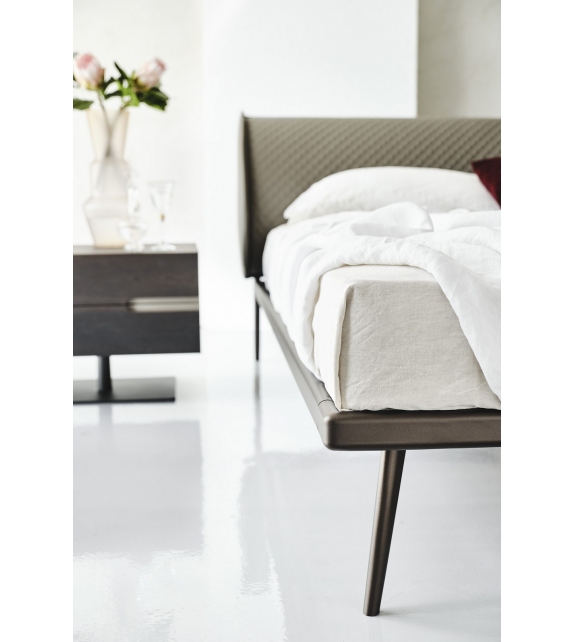 Ayrton Cattelan Italia Bed