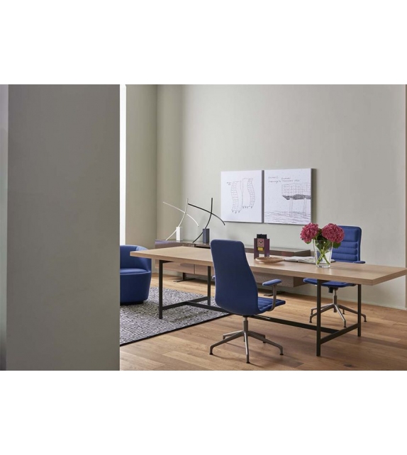 Lotus (Medium) Chair with 5-Spoke Cappellini