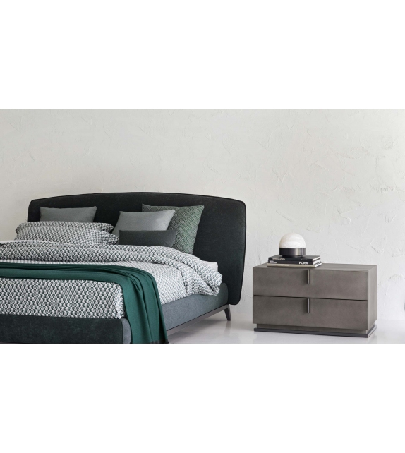 Ari Flou Bedside Table