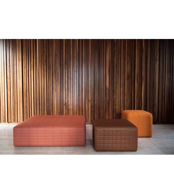 Quartier Tacchini Puf