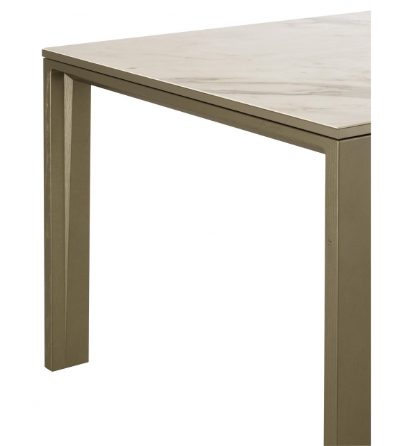 Naïa Ligne Roset Ausziehbarer Tisch mit Platte aus Keramik Steinzeug