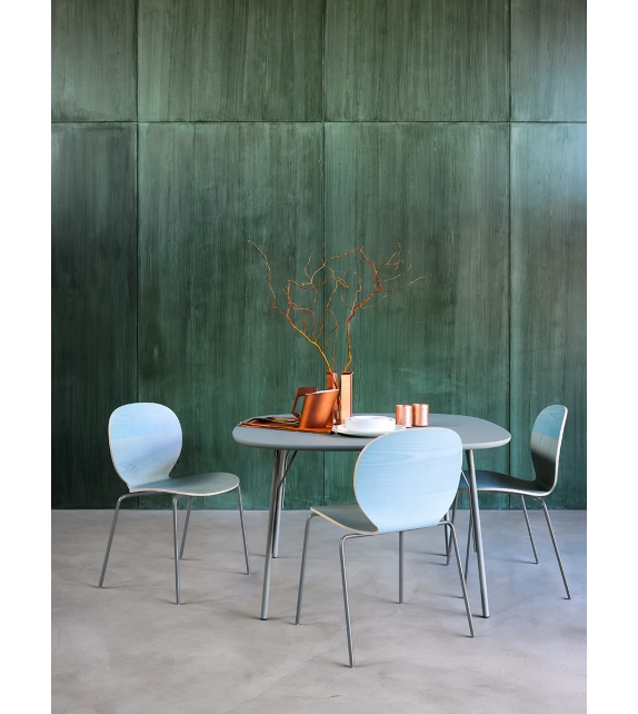 Kelly V Tacchini Chair