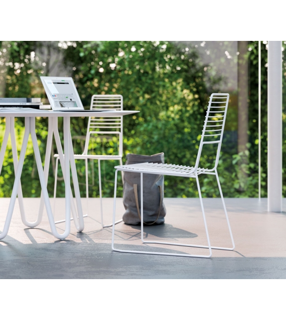 Alieno Casamania & Horm Chaise