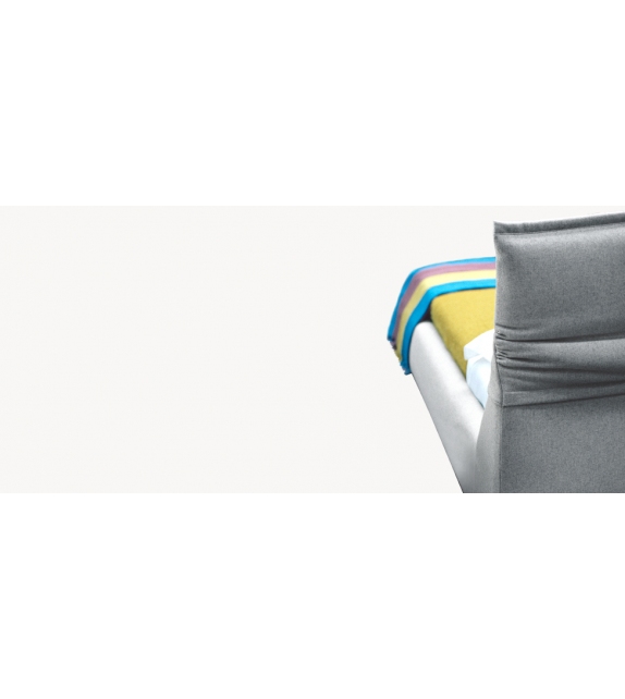 Highlands Moroso Bed