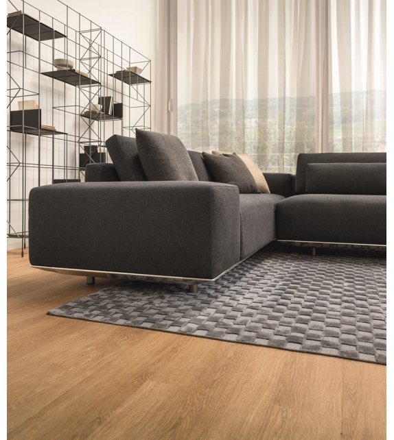 Billie Casamania & Horm Canapé