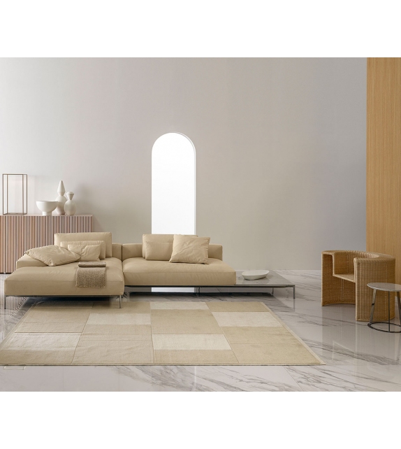 Charlotte Casamania & Horm Stuhl