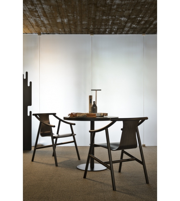 Magistretti 03 01 Gebrüder Thonet Vienna Poltroncina