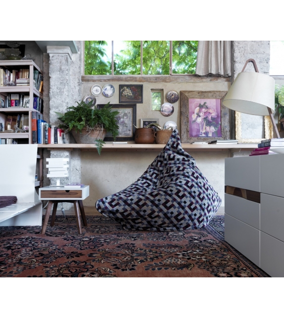 Elfo Casamania & Horm Pouf