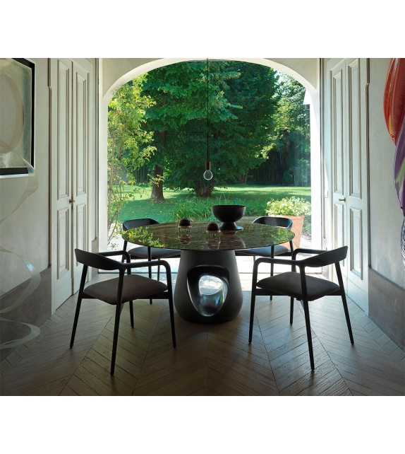 Velasca Casamania & Horm Chaise