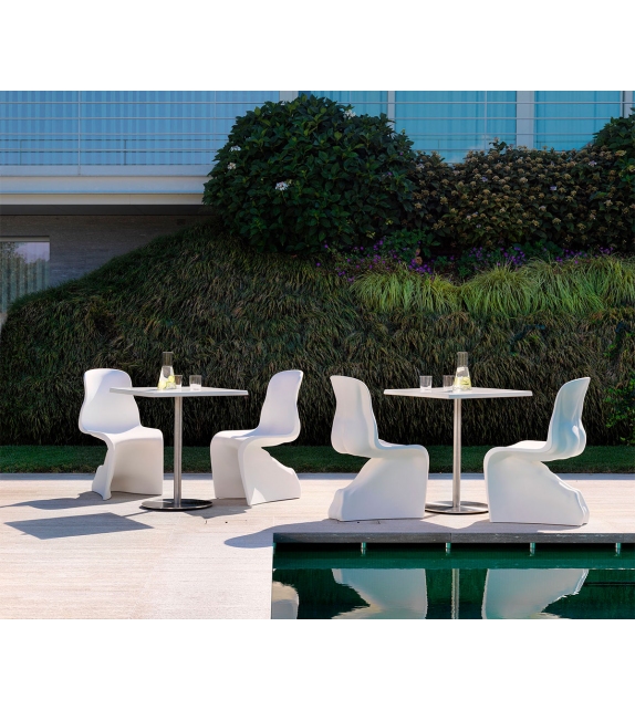 T1 Outdoor Casamania & Horm Tavolo