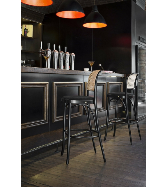 N. 811 Gebrüder Thonet Vienna Taburete de Bar Tapizado