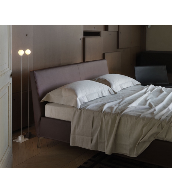 Bahamas Mid-Century Casamania & Horm Cama