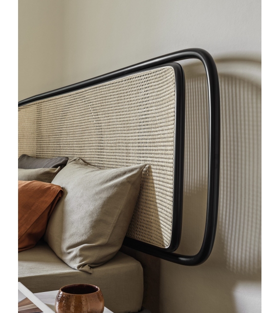 Rue Gebrüder Thonet Vienna Tête de Lit