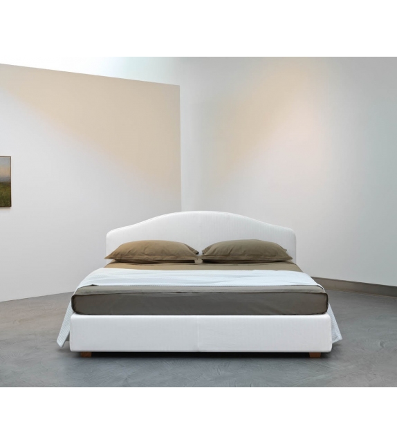 Elba Casamania & Horm Bett