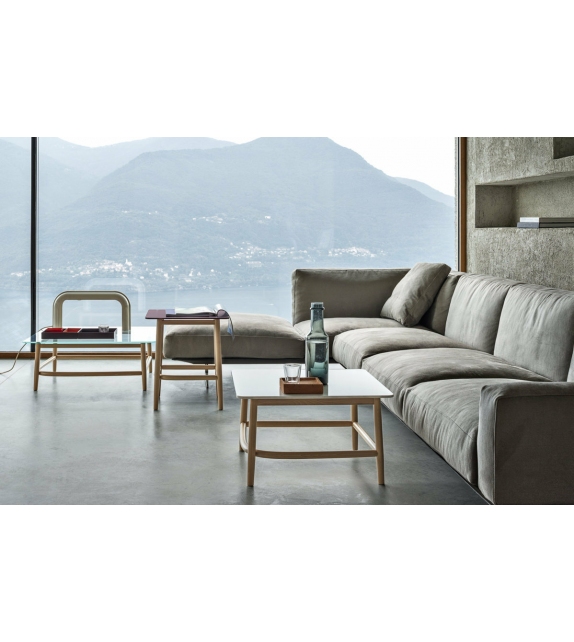 Single Curve Gebrüder Thonet Vienna Table Basse