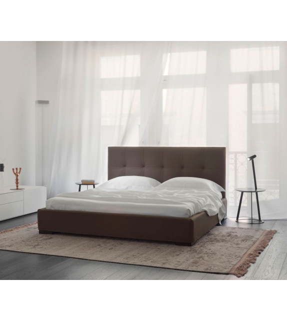 Grenada Casamania & Horm Bed