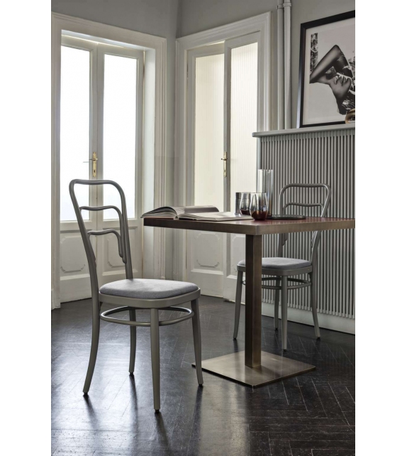 Vienna 144 Gebrüder Thonet Vienna Upholstered Chair