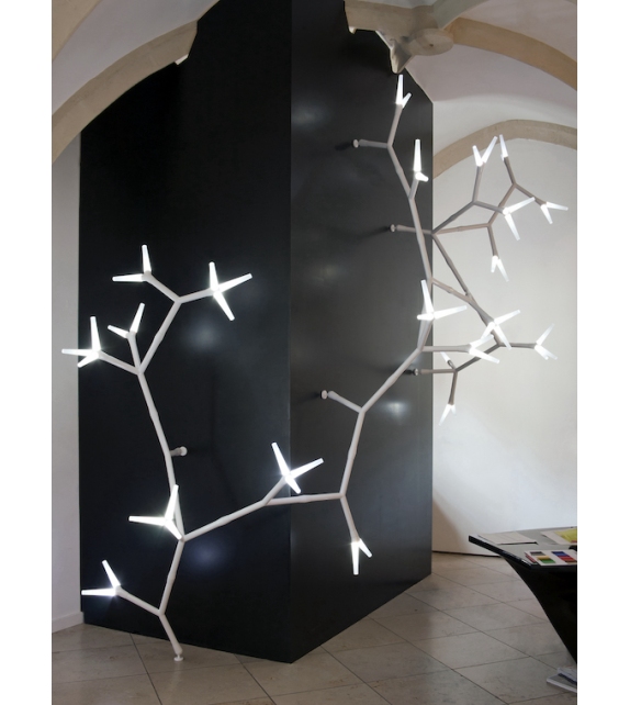 Sparks Quasar Wall Lamp
