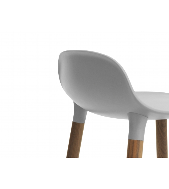 Form Normann Copenhagen Sgabello con Gambe in Legno