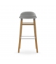 Form Normann Copenhagen Sgabello con Gambe in Legno