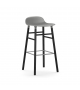 Form Normann Copenhagen Sgabello con Gambe in Legno