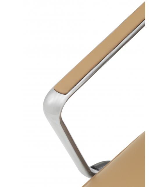 Pad Normann Copenhagen Swivel Lounge Chair