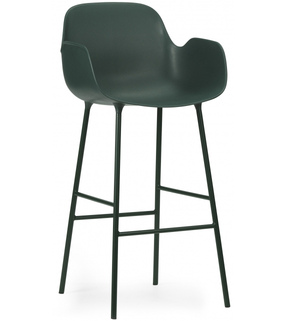 Form Bar Normann Copenhagen Hocker mit Armlehnen