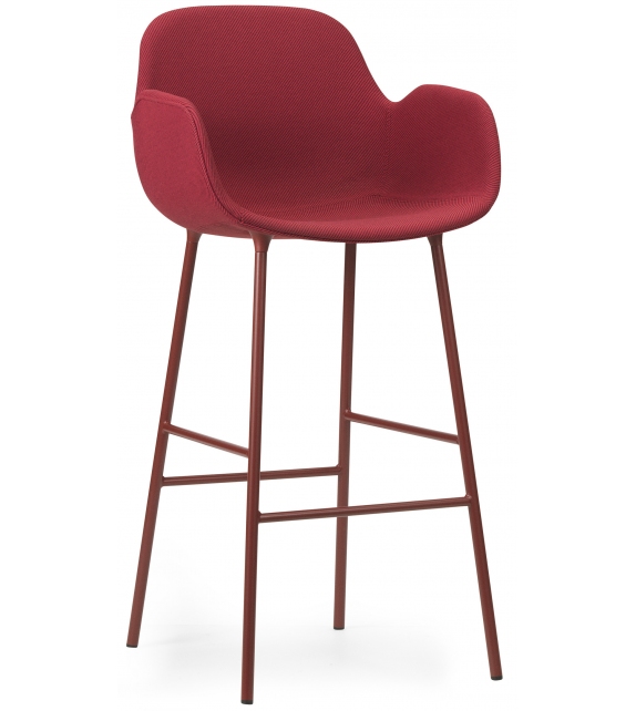 Form Bar Normann Copenhagen Gepolsterter Hocker mit Armlehnen