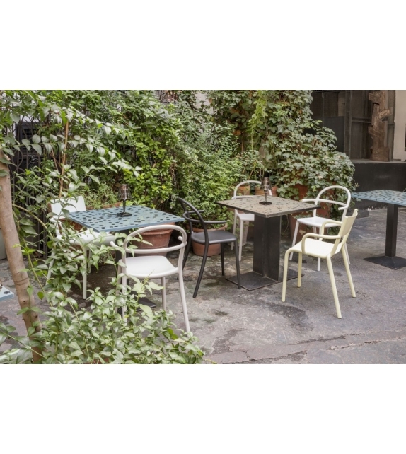 Generic A Kartell Chaise