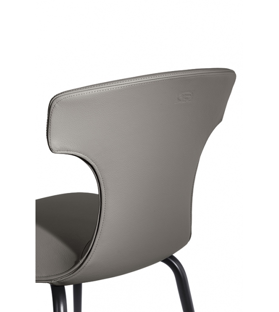 Montera Mas Poltrona Frau Armstuhl