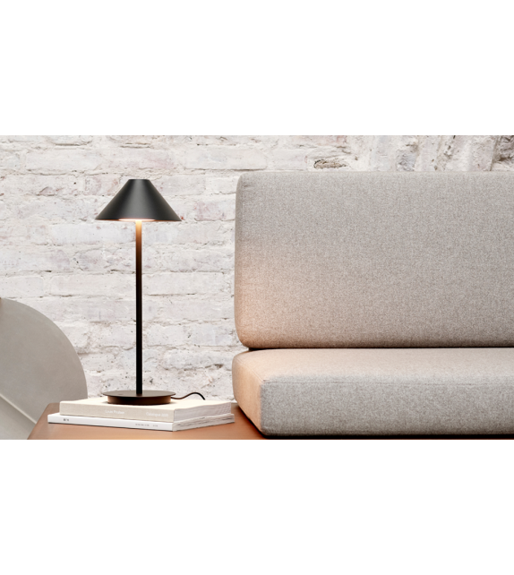 Keglen Louis Poulsen Table Lamp