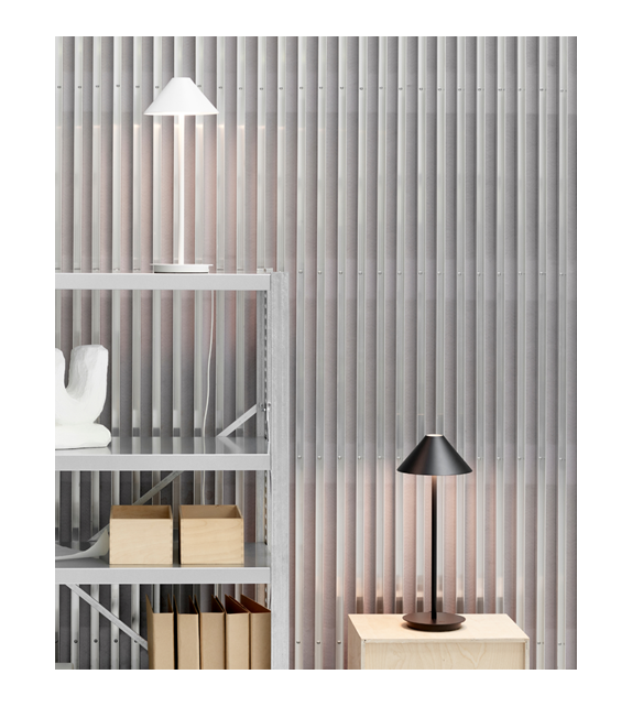 Keglen Louis Poulsen Table Lamp