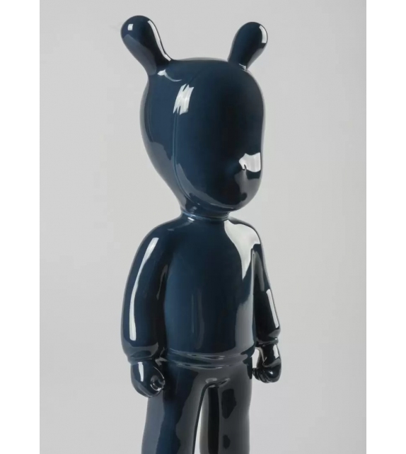 The Guest Little Lladró Sculpture