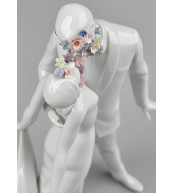 Amore I Lladró Sculpture