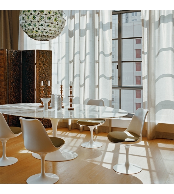 Saarinen Oval Tisch aus Marmor Knoll