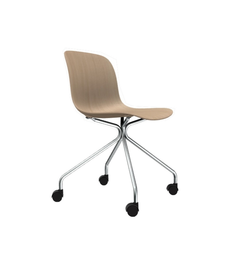 Troy 4 Star Wheels Beech Magis Chair on Castors