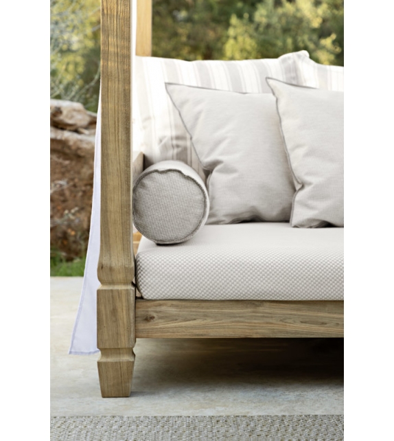 Jeko 07 Gervasoni Sofa mit Himmel