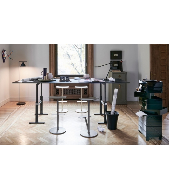 Sequoia Magis Hocker