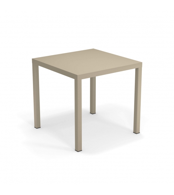 Nova Emu Table Carrée