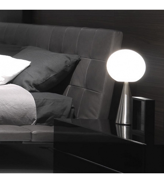 Bilia Fontana Arte Table Lamp